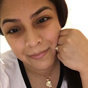 Meet your Posher, Araceli